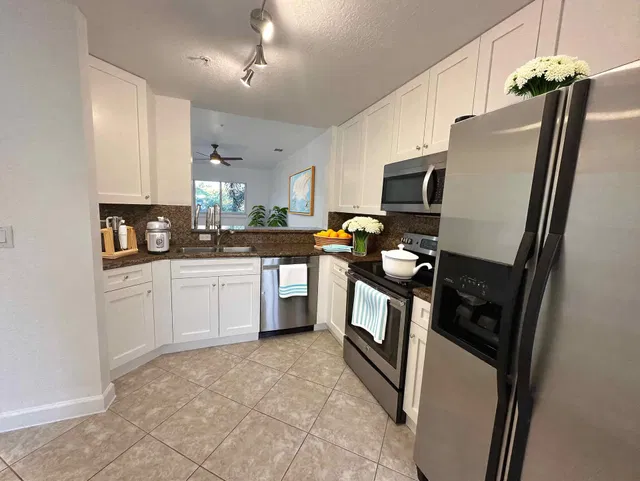 Residence photo 16