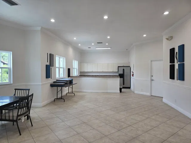 Residence photo 32
