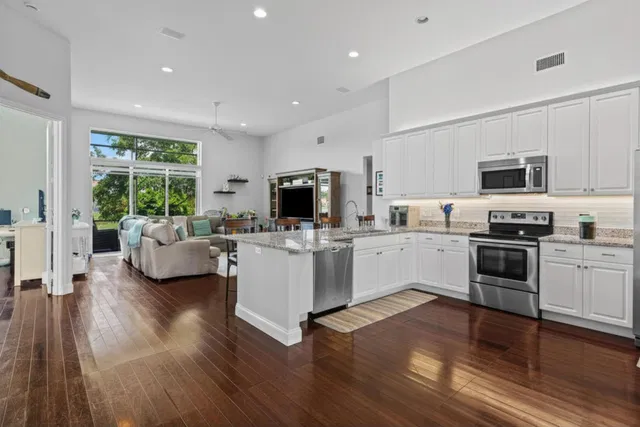 Boca Isles Residence photo 10