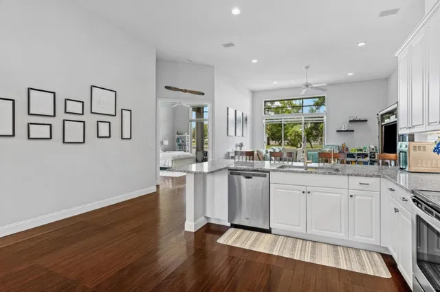 Boca Isles Residence photo 11