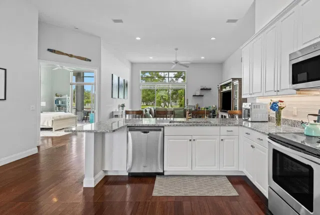 Boca Isles Residence photo 12