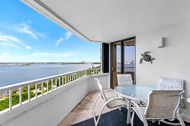 Singer Island Unit 10c photo 25