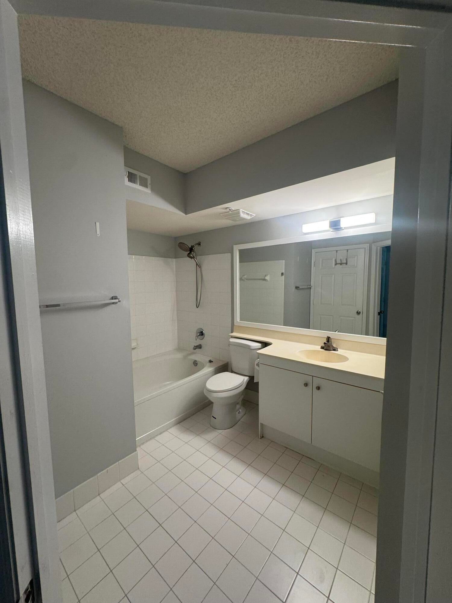 Residence photo 12