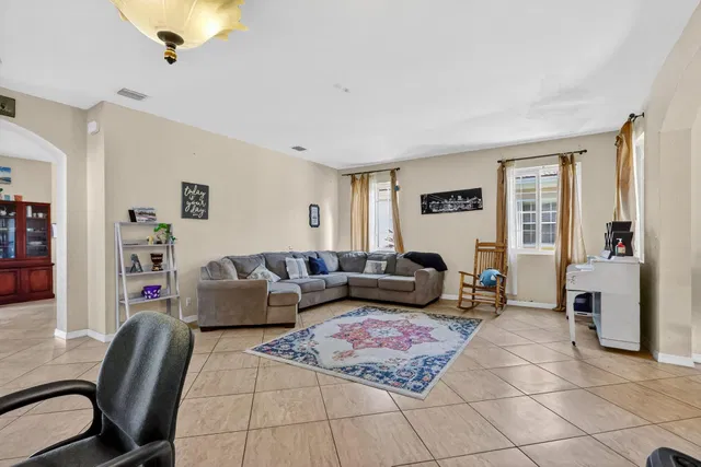 Residence photo 7