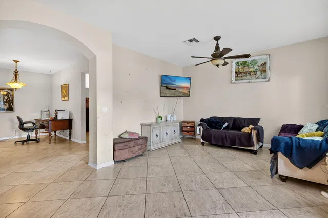 Residence photo 11