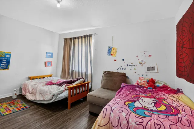 Residence photo 30