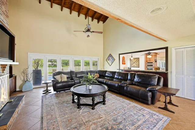  Residence photo 42