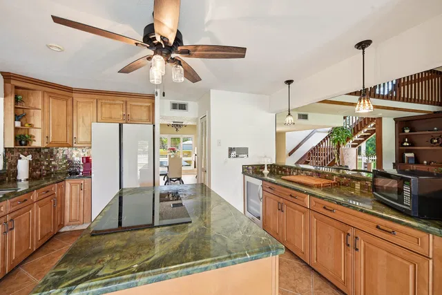  Residence photo 48