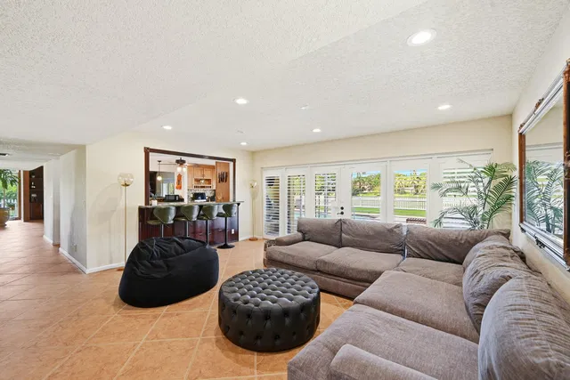  Residence photo 54