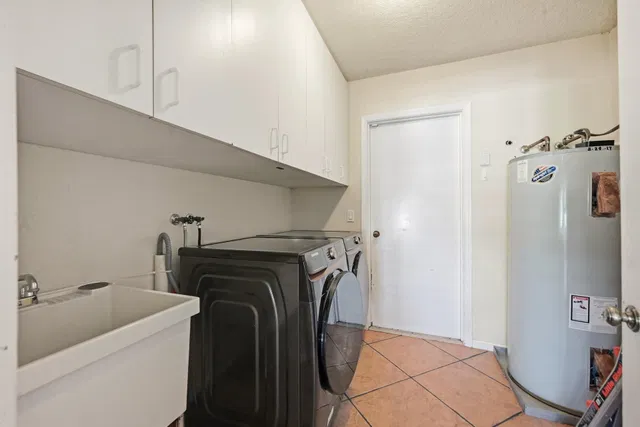  Residence photo 57