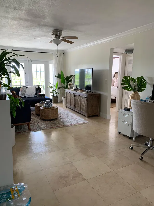 Unit 4070 photo 2