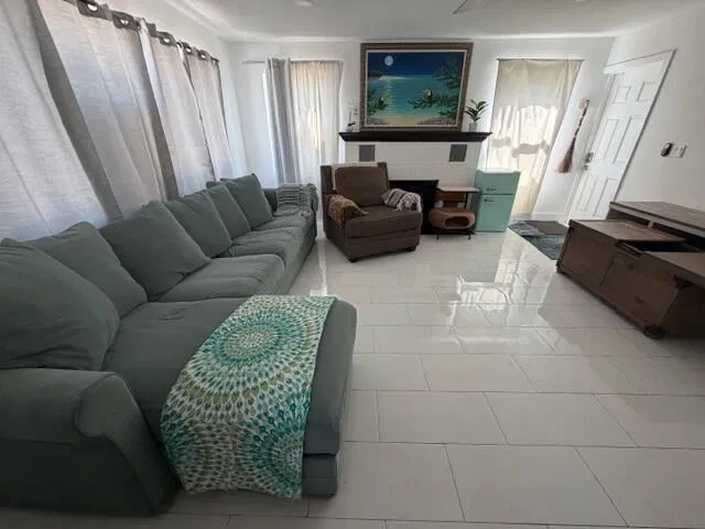 Residence photo 2