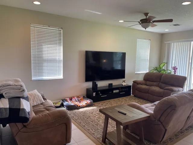 Residence photo 10