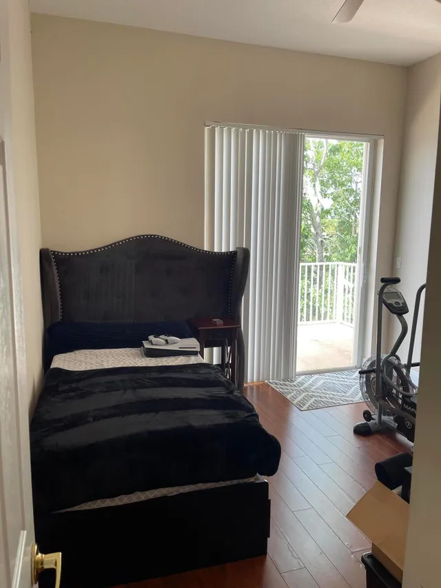 Residence photo 17