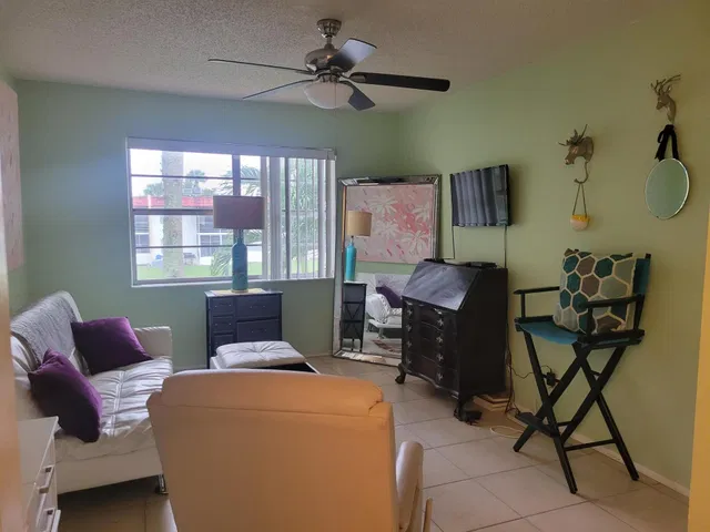 Residence photo 7