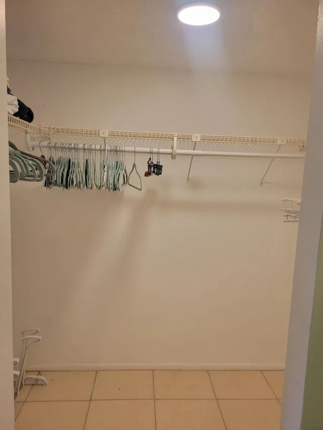 Residence photo 17