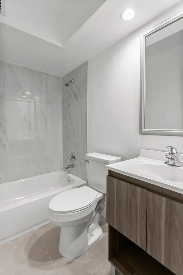 Unit 203 photo 8