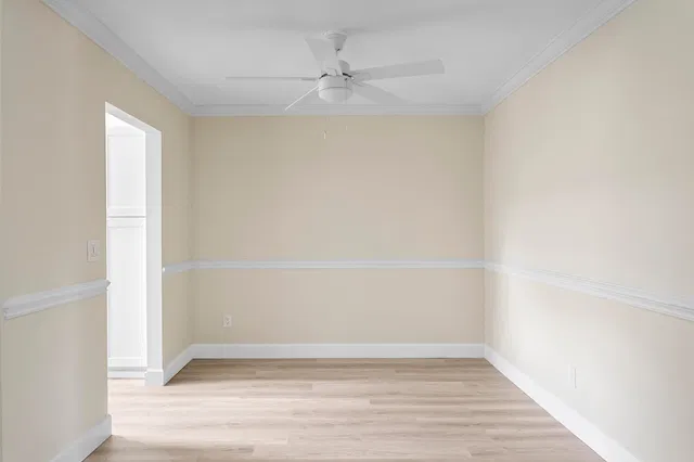 Unit 203 photo 17