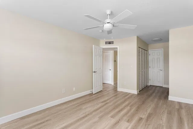Unit 203 photo 21
