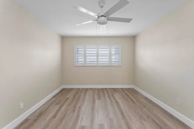 Unit 203 photo 23