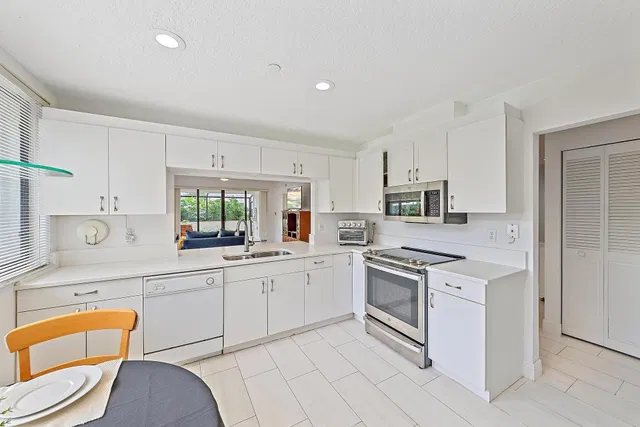 Residence photo 4