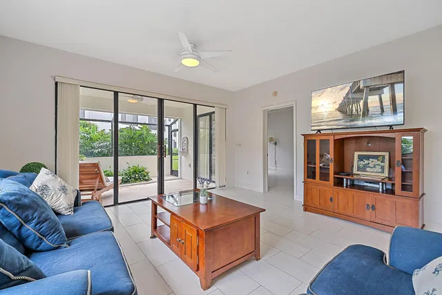 Residence photo 9