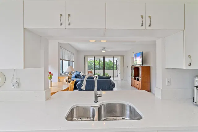 Residence photo 11