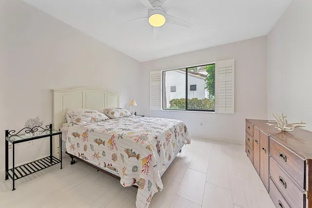 Residence photo 16