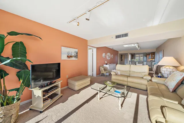  Unit 402 photo 28