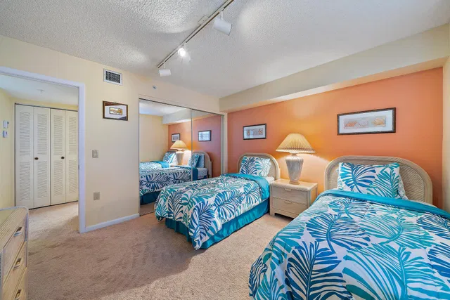  Unit 402 photo 39