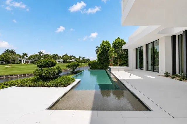 St. Andrews Country Club Residence photo 42