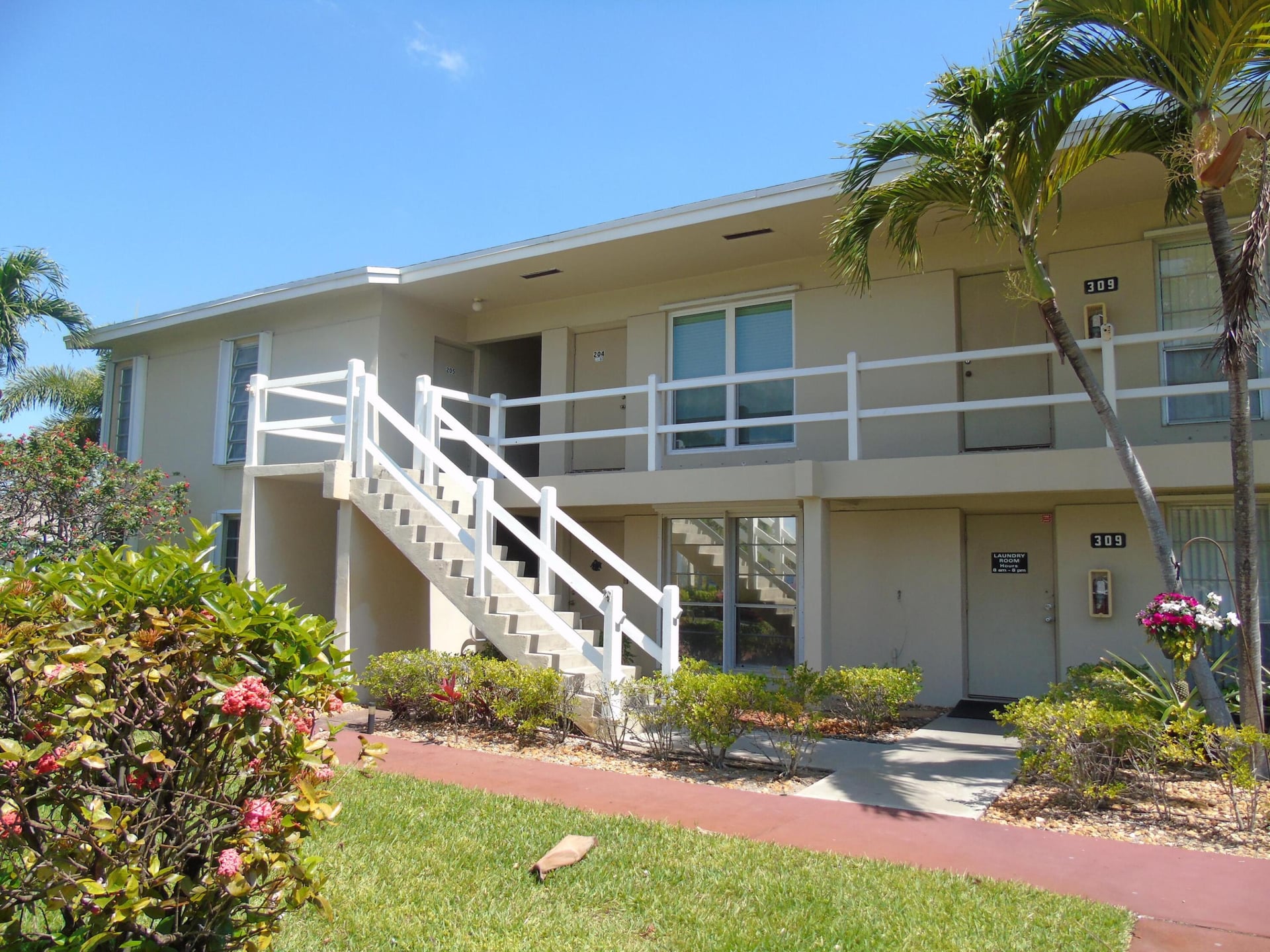 Unit 204 photo 2