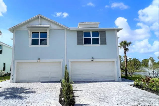 Residence photo 2