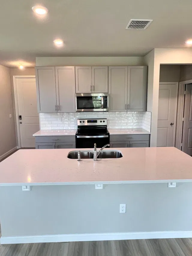 Residence photo 9