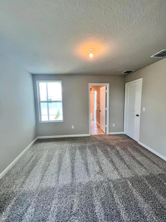 Residence photo 18