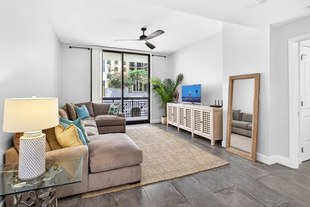 One City Plaza Unit 614 photo 8