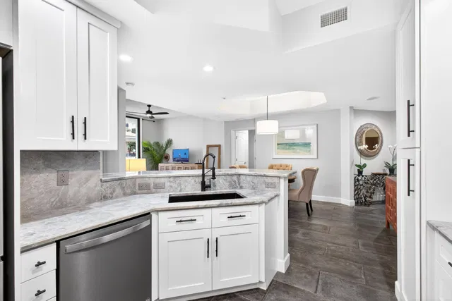 One City Plaza Unit 614 photo 12