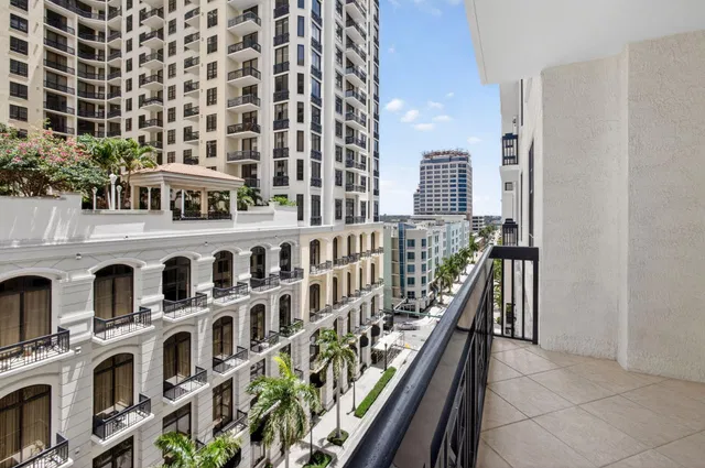 One City Plaza Unit 614 photo 13