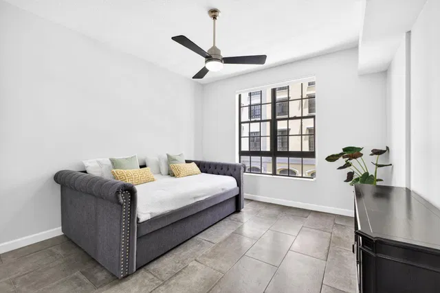 One City Plaza Unit 614 photo 19