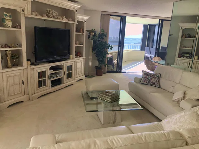 Singer Island Unit 23c photo 11