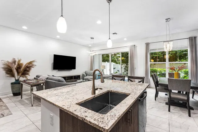 Residences at Midtown Palm Beach Gardens Residence photo 8