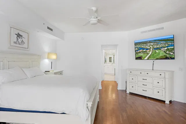 Jupiter Yacht Club Unit 303 photo 9