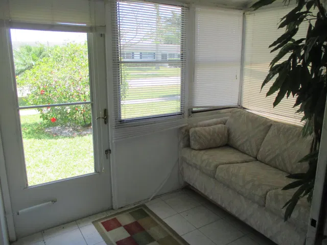 Unit C photo 9