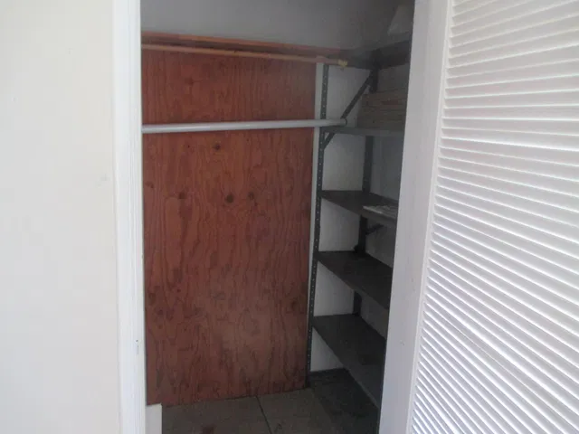 Unit C photo 10