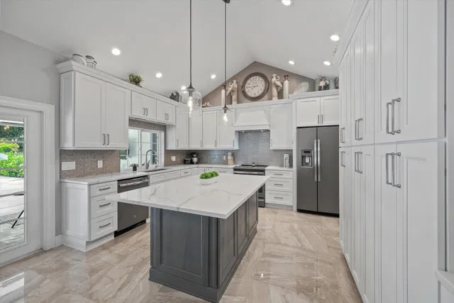 Pinewood Residence photo 8