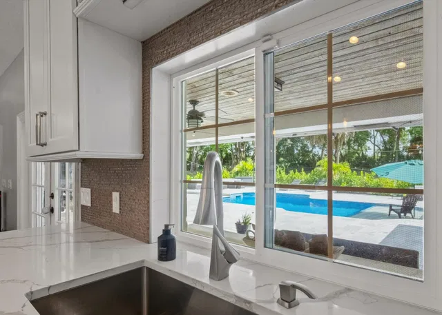 Pinewood Residence photo 11
