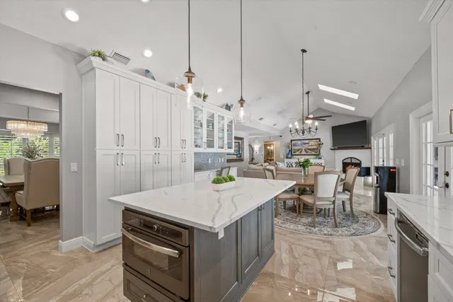 Pinewood Residence photo 12