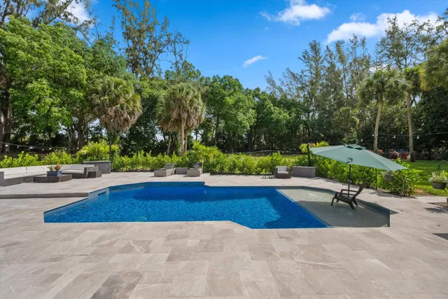 Pinewood Residence photo 20