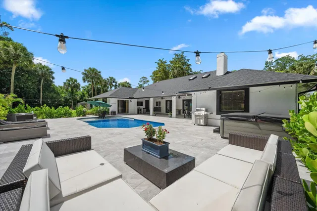 Pinewood Residence photo 23