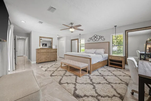 Pinewood Residence photo 26
